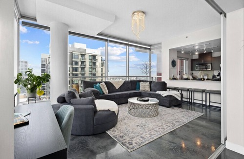 Beltline Apartment | Urbanest - Spectacular Views & Amenities Downtown