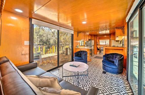 Payson House | Hot Tub & Deck: Waterfront Escape in Payson!