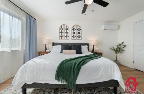 North Valley House | ValleyVibe: Modern Comfort in North Valley - an Irvie Home