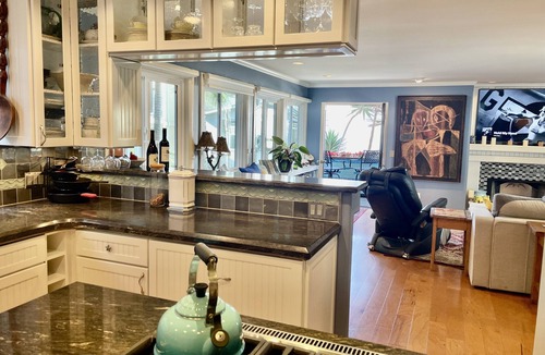 Marina Peninsula Condo | Venice Beach Pier 3 BR condo 100 steps to the sand. Pets Welcome