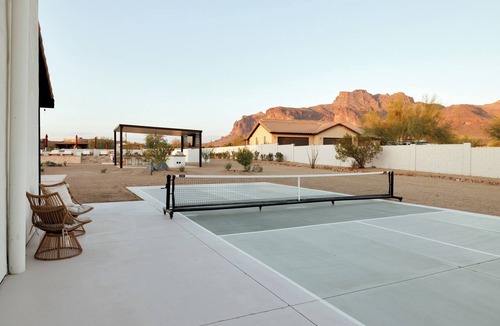 Apache Junction House | Views - Pool - Resort Backyard - Pickleball - Hot Tub for 10 - Golf - Game Room