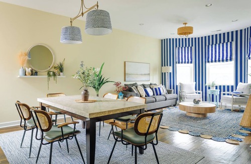 Uptown Apartment | W3 - Spacious 2BR Apt + Free On-site Parking