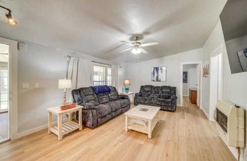 Longtown House | Walk to Beach: Eufaula 'Fisherman’s Delight' Home