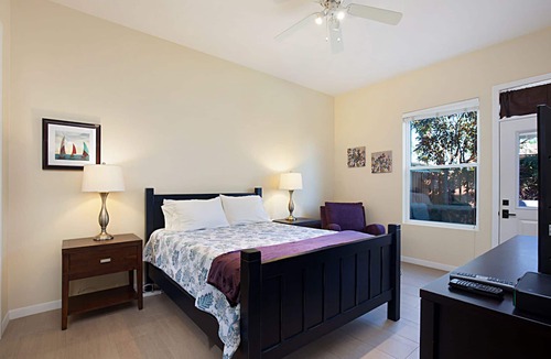South Oceanside House | Walk to beach/restaurants, No shared areas, Pvt Patio , Garage, AC, Bikes