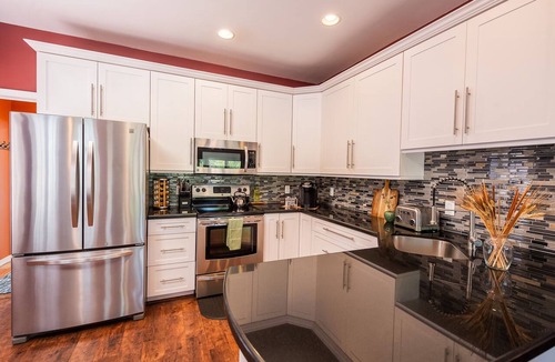 Oak Creek House | Walk to Trails & Dining, Private Sedona Home, Pets Welcome!