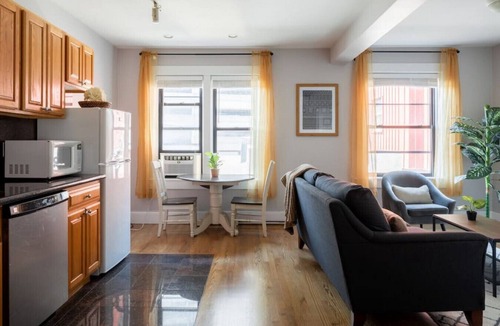 Theatre District Apartment | Warr16-1/1 · Charming Theater District 1Br | Walk Anywhere!