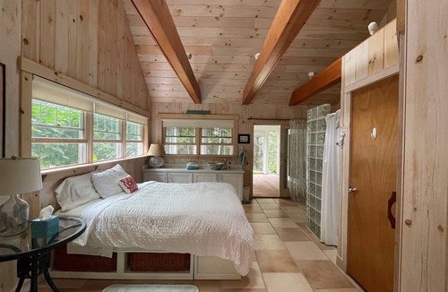 Waldoboro House | Water Front post and beam guest house "Thyme & Tide", on Muscongus Bay.