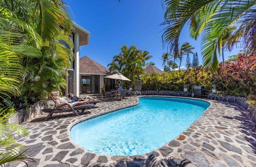 Huelo House | Waterfall House - Private House Overlooking the Ocean!
