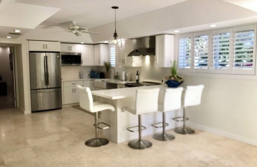 Toll Gate Shores House | Waterfront beautifully renovated 6 Bedrooms 4 Bath , Gated Private Home