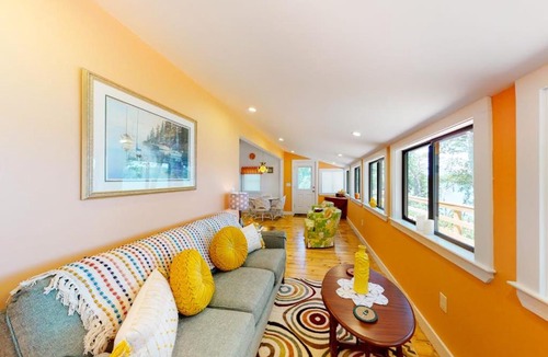 Cushing House | Waterfront home on St George River with private beach & deck - near festivals