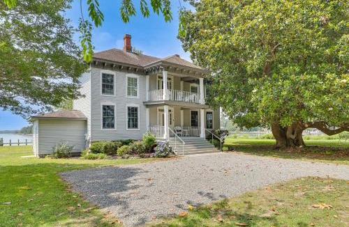 Wicomico Church House | Waterfront Home with Large Yard, Dock & Bay View