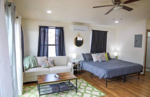 New Braunfels House | Waterfront Sky Cabin 1