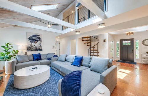 Urbanna House | Waterfront Urbanna Home w/Private Dock