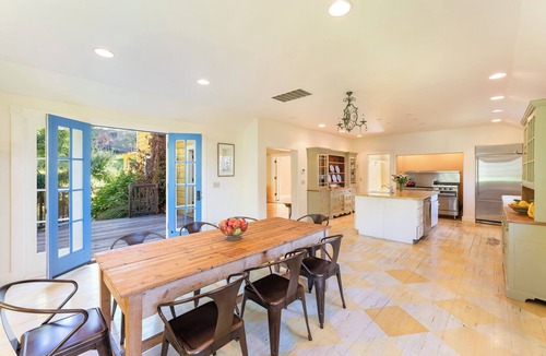 Anderson Valley House | Wild Iris Retreat- Family Friendly Anderson Valley Estate with Pool, Sleeps 15
