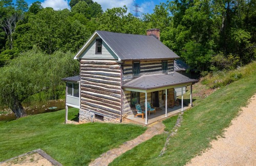 Lexington Cabin | Willow Haven Secluded Creekside Cabin