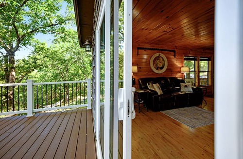 Smithville Cabin | Wonderful Mountain Cabin Rental with a Fire Pit in Smithville, Oklahoma