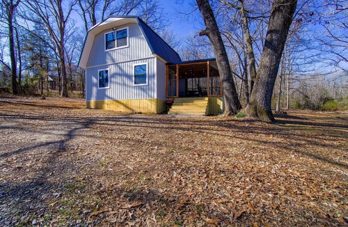Ozark Cabin | Your home away from home at an adventure friendly park!