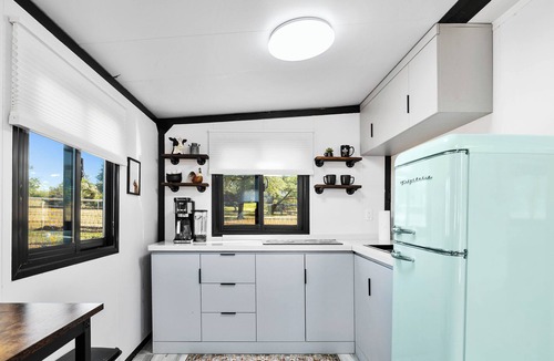 Williamson House | Zebra Ranch - 2-BR Tiny Home Amazing Experience, Prescott -Mtn View Trails Brbq Pck Bal