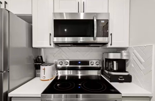 Barton Hills House | Zilker Haus Bungalow, Walk to Zilker