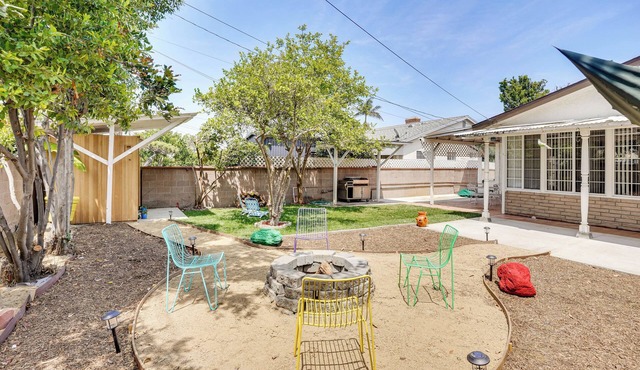 12 Mi to Dtwn LA: Family Home w/Patio + Yard!