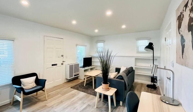 1BR Redondo Home by Just Bring Your Toothbrush