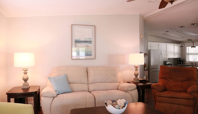 2 bdrm/2 bath in Schalamar Creek's Championship Golf Course Gated Community