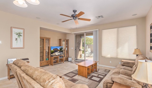 2 King Beds! Private Spa! 2 Bedroom & 2 Bathroom Home in Queen Creek!