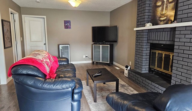 2 level self contained suite in Calgary