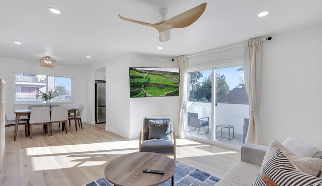 2bed/2bath Home Close to Beach/Downtown w Patio
