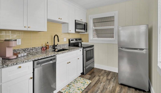 2BR Bungalow Walk DT Safety Harbor Pet Friendly!