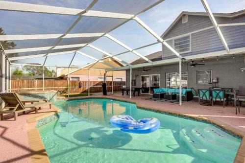 3 Mi to Marina: Riverview Family Home w/Lanai!