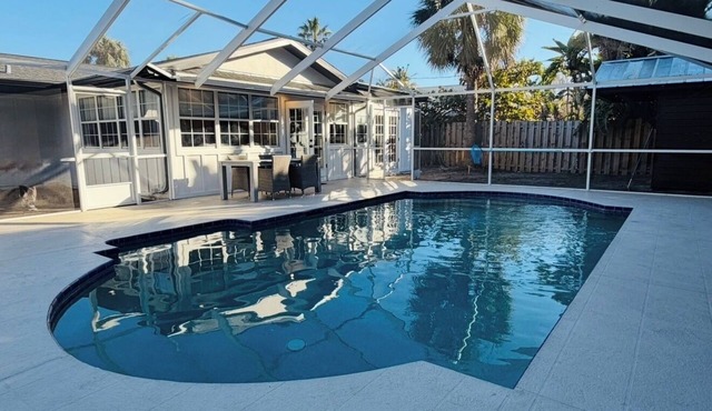 3 min walk to beach/Heated Pool/Games/Kids area