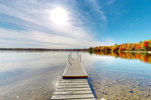 3BR Lakefront Dog-Friendly w/Dock