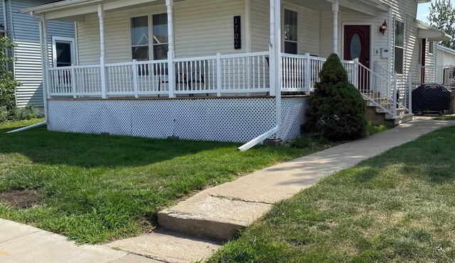 4 Bed 2 Bath Czech Village Cedar Rapids in Cedar Rapids