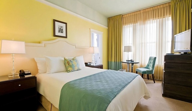 4 Luxe Units | Pets Allowed | Minutes to Int'l Rose Test Garden - 1.6 mi