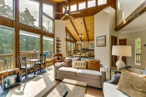 4 Mi to Angel Fire Resort: Retreat w/Hot Tub