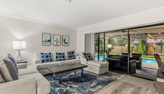 4BR | Saltwater Pool + Fireplace | ⭐10/10 | Near Honeymoon Island | Sleeps 9