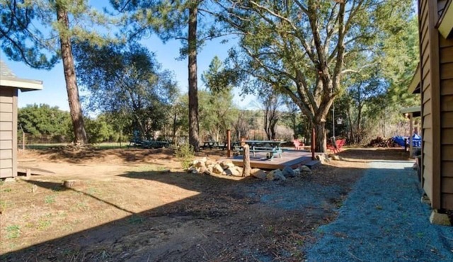 6 BR 2 Cabins Oaks Descanso