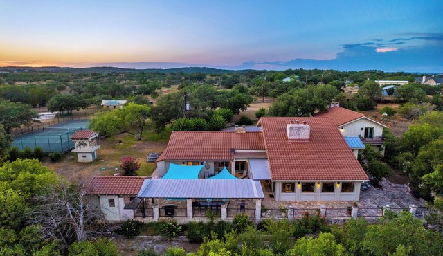 7br Home w/Pool - Perfect for Family Reunions