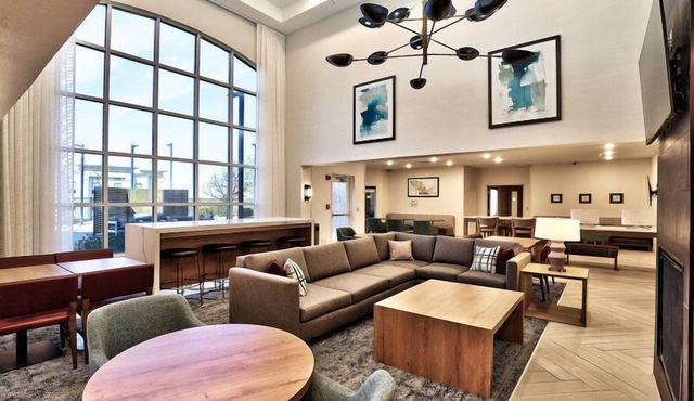 Accessible 1BR Suite | Daily Breakfast, Pool & BBQ