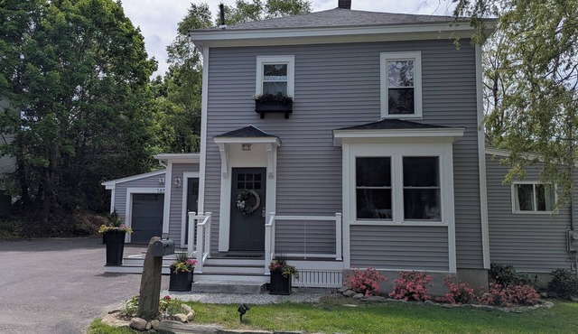 Ambleside in Boothbay Harbor Maine- perfect for your Maine coastal vacation!