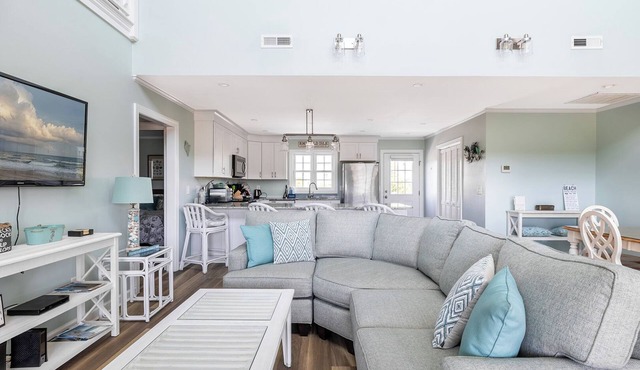 An Emerald Gem, Almost Oceanfront House in Emerald Isle, NC!