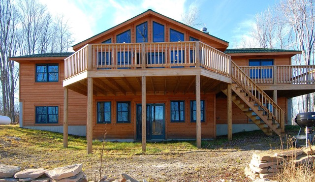 Aurora. A beautiful name for a beautiful home in beautiful Canaan Valley!