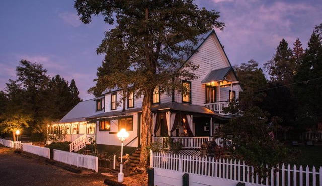 Avery Hotel in Avery