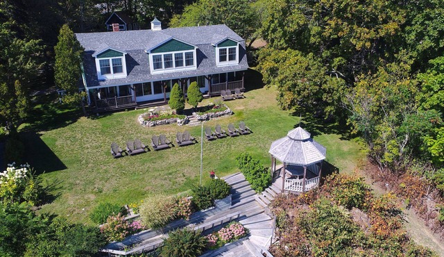 Bar Harbor waterfront home, sleeps 10-12! Close to Acadia main entrance