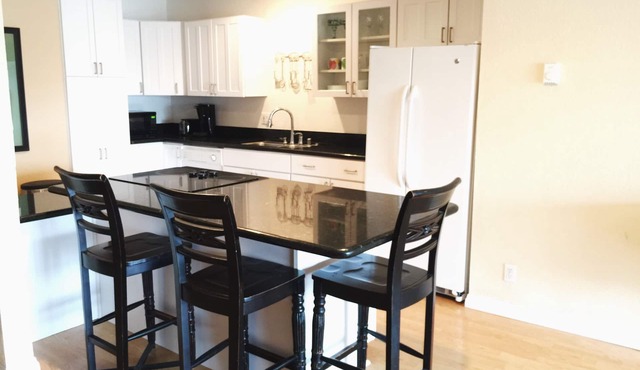 Bay View Condo - Step out onto Fanuel Park and Bay w/Parking