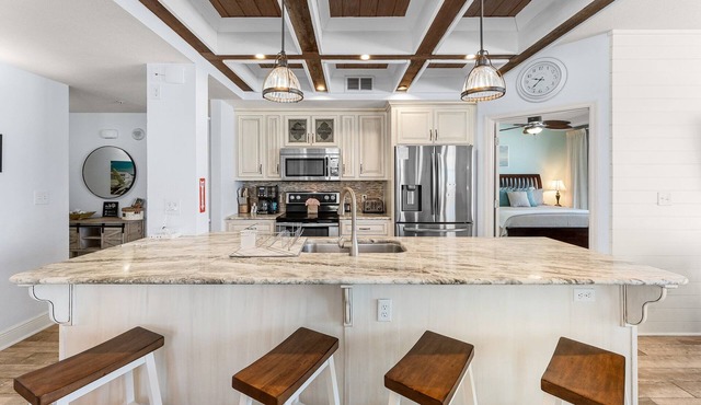 Beachfront condo, low floor