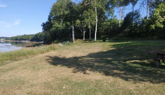 Beautiful 5 Bed Downeast Acadia Home Ellsworth/Bar Harbor Area on Private Rd
