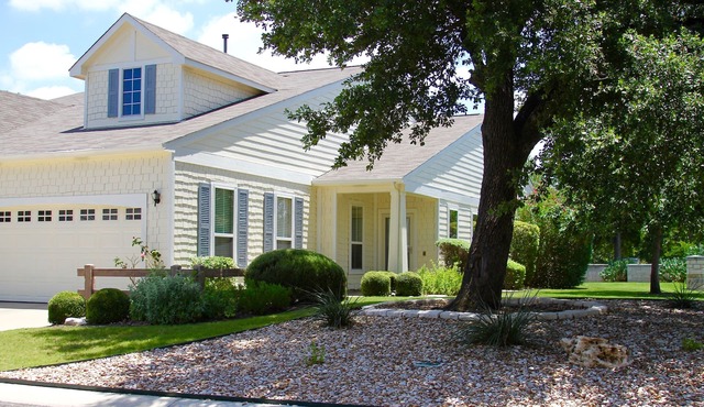 Beautiful Corner Property Home in Sun City Georgetown, Texas