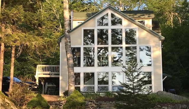 Beautiful lakefront home on Phillips Lake - Near Acadia!